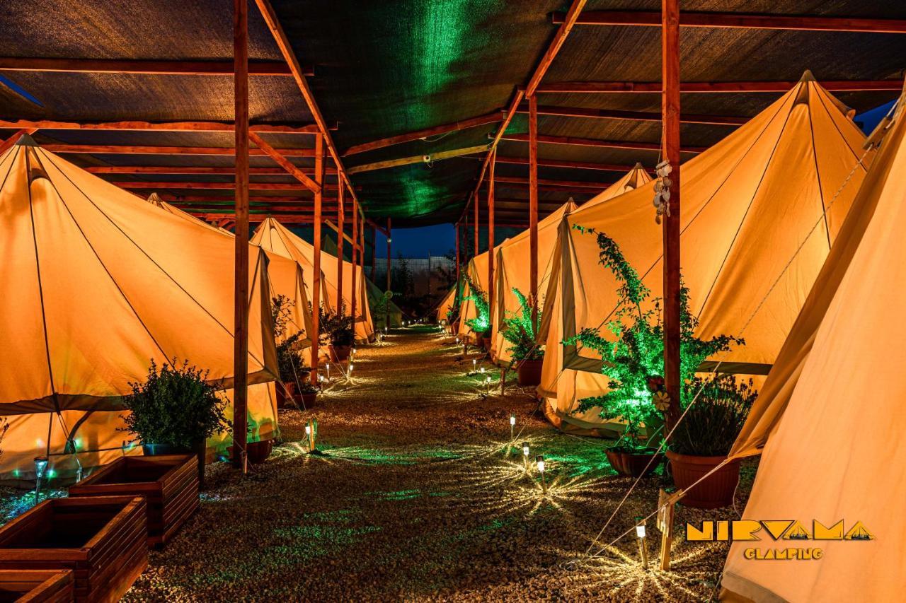 Nirvama Tent Glamping Vama Veche Eksteriør billede